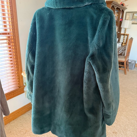 BCBGMaxAzria Dark Green Teddy Jacket - Picture 3 of 3